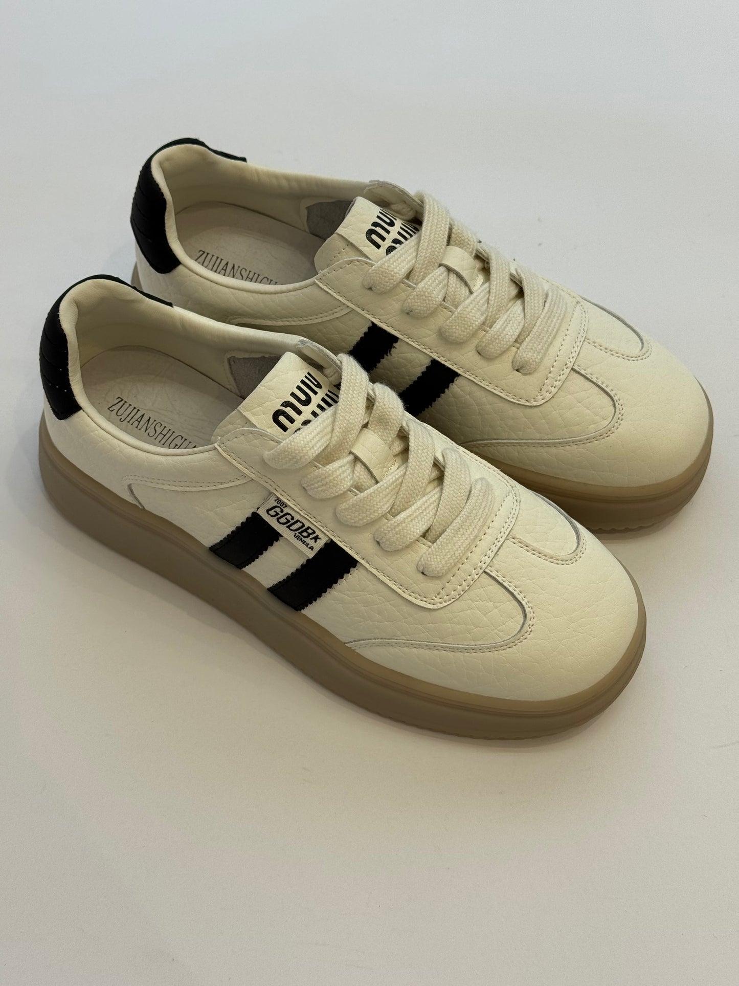 GHETE PIELE 8868