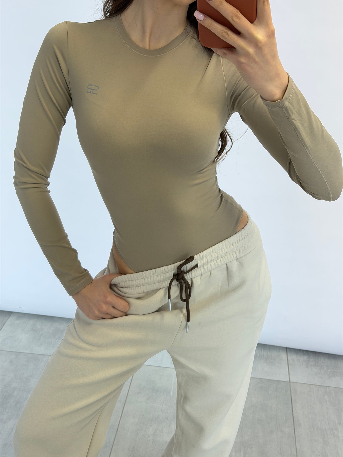 BODY 0015
