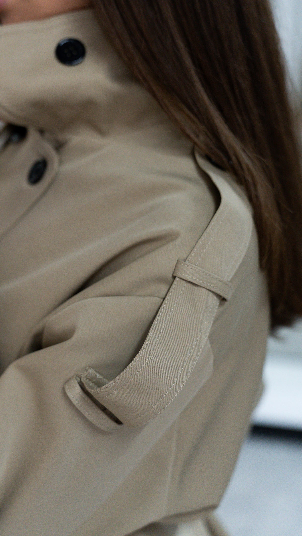 Trench scurt (2009)